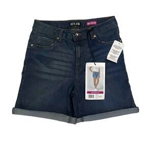 NWT - Faith Jeans Mid Rise Roll Cuff (Size: 8)